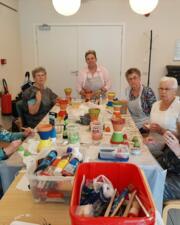 Hobby met Connie: kabouters schilderen