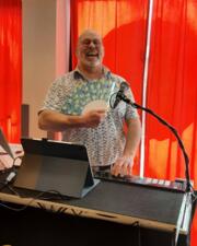 Muziekbingo met dj Banan