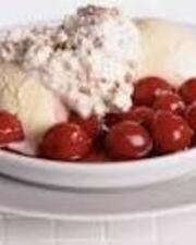 Smulnamiddag - Ijs met warme krieken