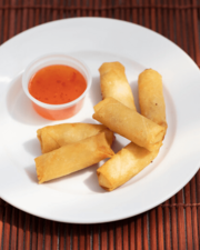 Grote loempia met saus ook om mee te nemen !