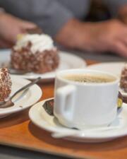 Biscuit gebak met koffie/thee