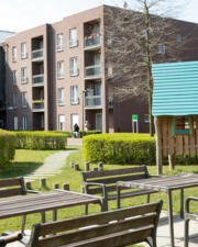 Bewoners onthullen gedenkplaat