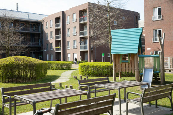 Bewoners onthullen gedenkplaat