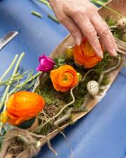 Kerstbloemstukjes maken